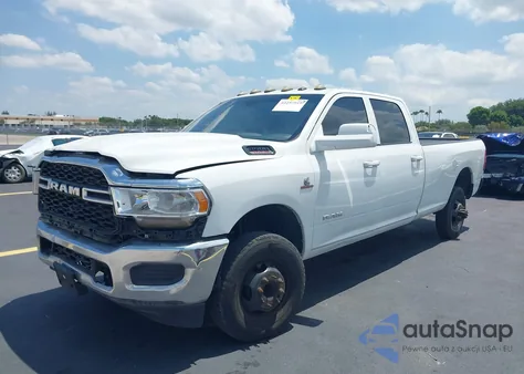 2018 Ram 2500 Laramie 4X4 6'4 Box из США, поврежденный, VIN 3C6UR5FL8JG348297